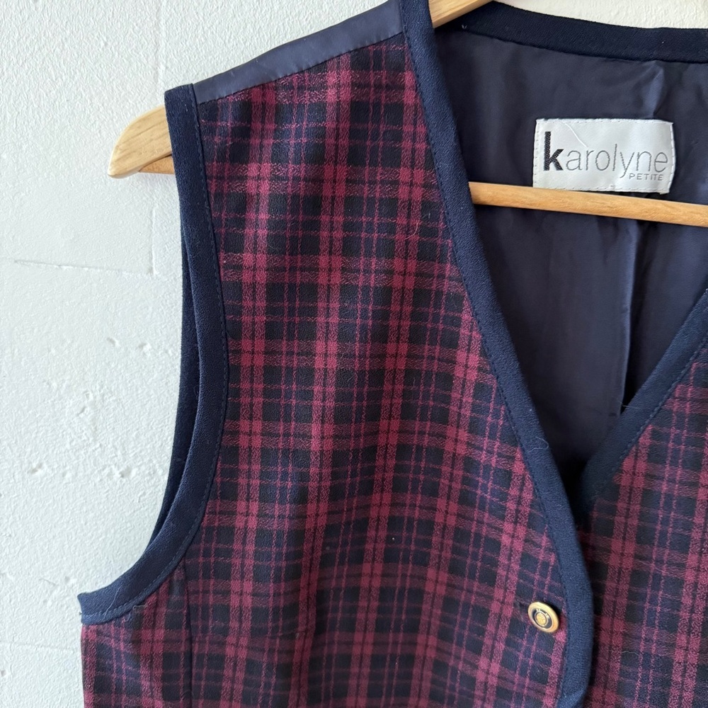 Vintage |  Navy Embroidered Plaid Wool Vest | Dark Academia | Size Medium - Picture 7 of 8